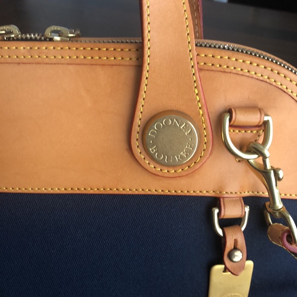 Dooney and Bourke Cabriolet Satchel Vintage Bag in Navy - Picture 8 of 13